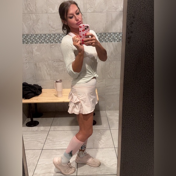 Meet your posher!💍🎀👑🐯💪💏 Top rated seller🏆🏅 - Picture 12 of 12